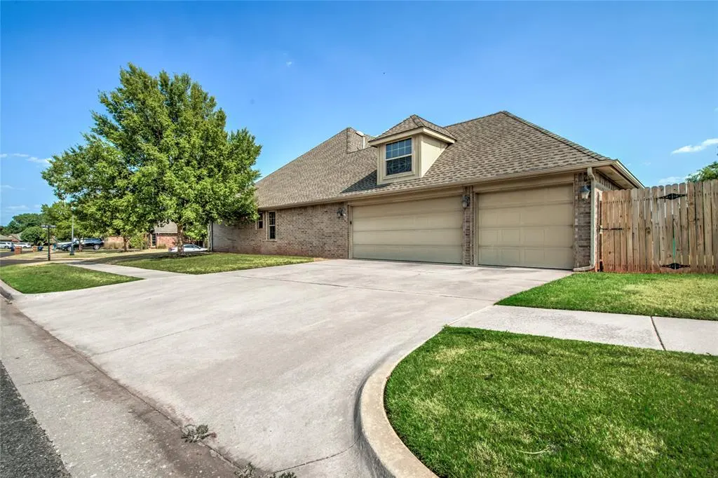 Photo 3 — 4712 NW 157th Terrace, Edmond, OK 73013
