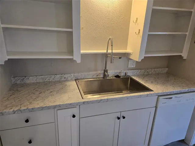 Photo 5 — 610 Chautauqua Avenue, Norman, OK 73069