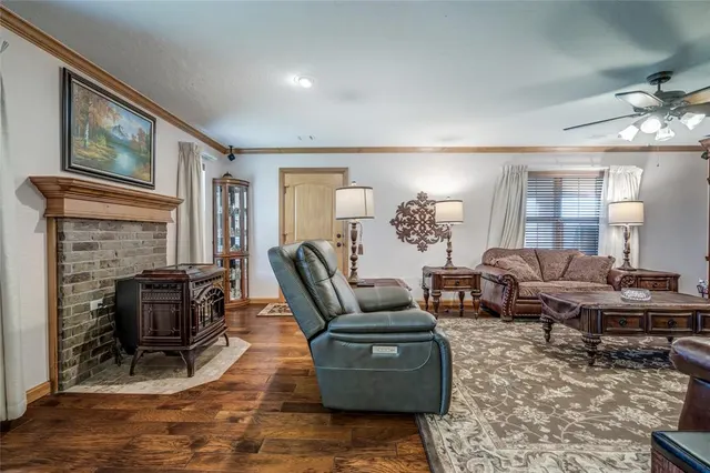 Photo 8 — 401 Stoneridge Drive, Moore, OK 73160