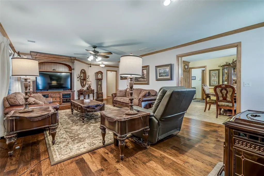 Photo 9 — 401 Stoneridge Drive, Moore, OK 73160
