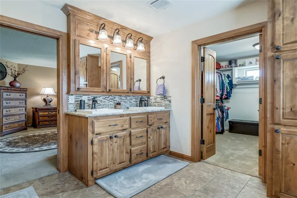 Photo 23 — 401 Stoneridge Drive, Moore, OK 73160