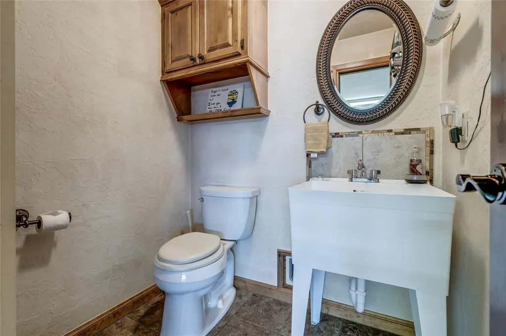 Photo 32 — 401 Stoneridge Drive, Moore, OK 73160