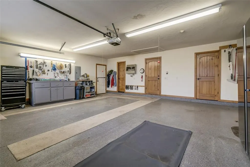 Photo 35 — 401 Stoneridge Drive, Moore, OK 73160