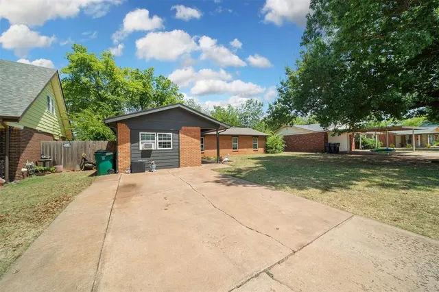 Photo 3 — 225 Allenhurst Avenue, Oklahoma City, OK 73114