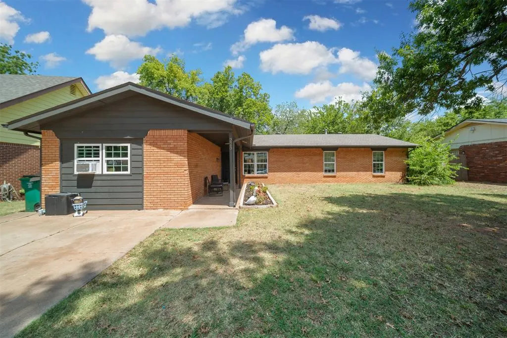 Photo 4 — 225 Allenhurst Avenue, Oklahoma City, OK 73114