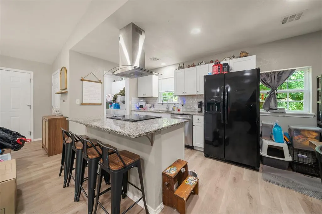 Photo 6 — 225 Allenhurst Avenue, Oklahoma City, OK 73114