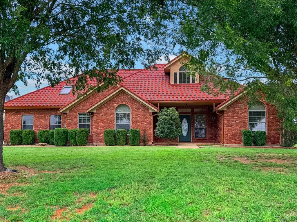 Photo 4 — 594 NE Valley View Road, Lawton, OK 73507