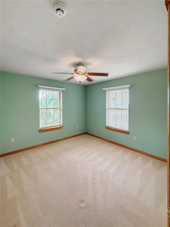 Photo 11 — 594 NE Valley View Road, Lawton, OK 73507