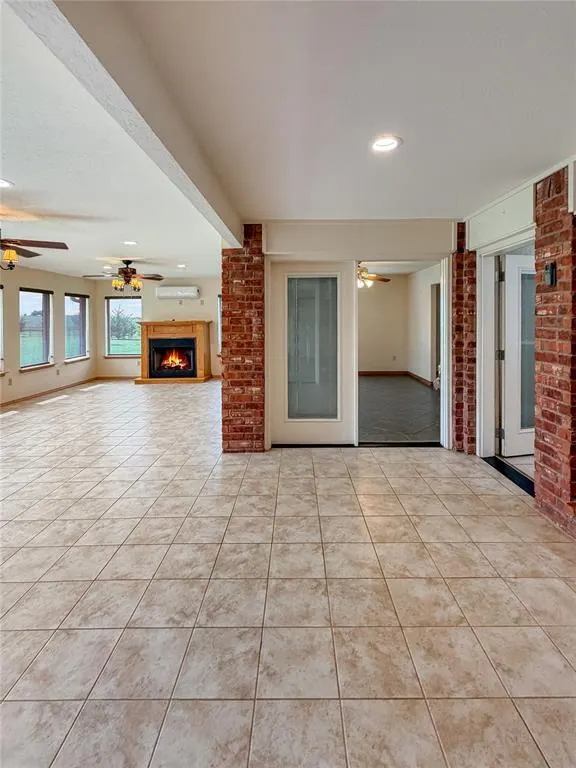 Photo 17 — 594 NE Valley View Road, Lawton, OK 73507