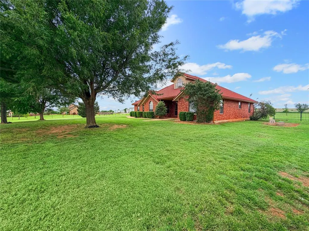 Photo 32 — 594 NE Valley View Road, Lawton, OK 73507