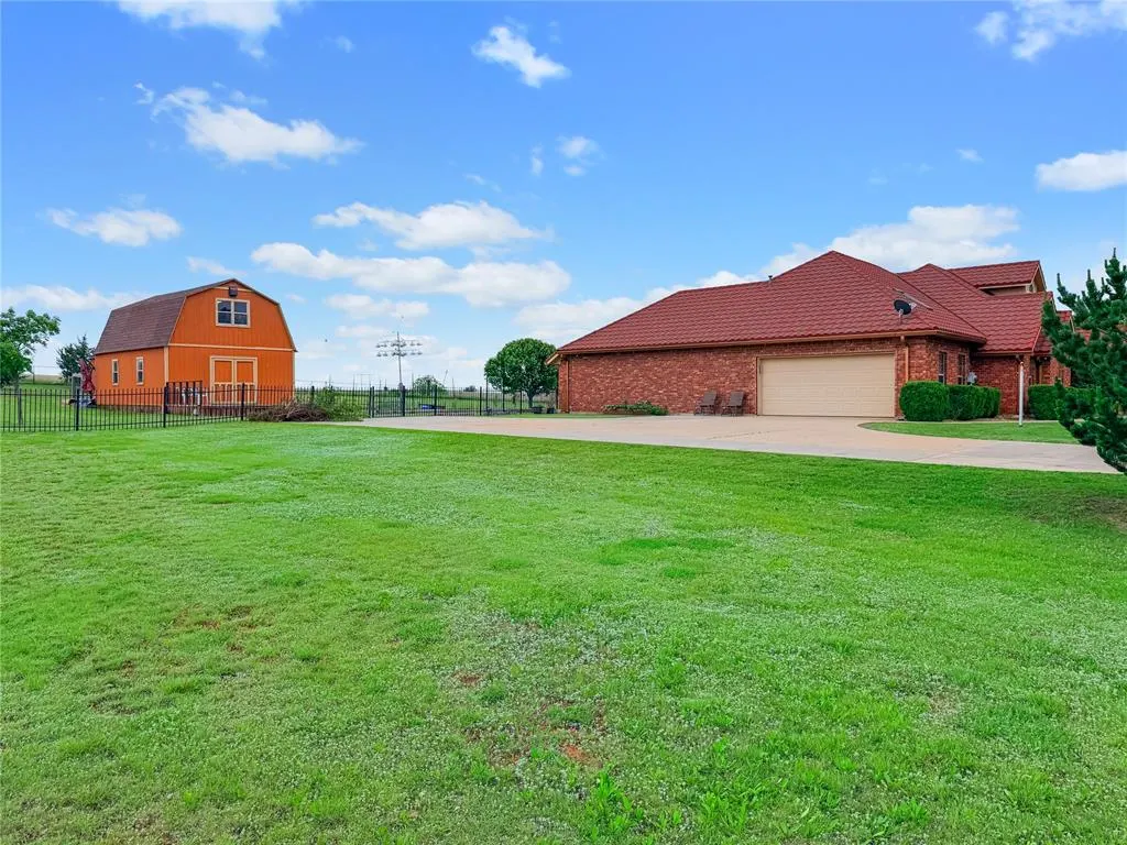 Photo 33 — 594 NE Valley View Road, Lawton, OK 73507