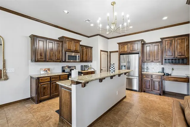 Photo 2 — 636 NE 23rd Street, Moore, OK 73160