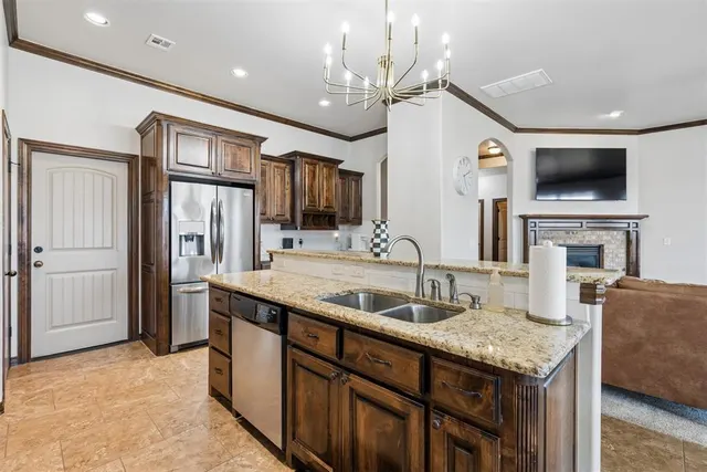 Photo 3 — 636 NE 23rd Street, Moore, OK 73160