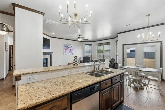 Photo 7 — 636 NE 23rd Street, Moore, OK 73160
