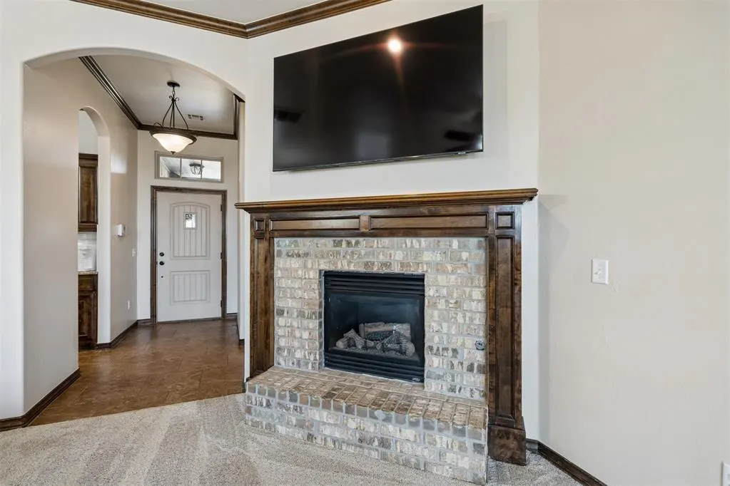 Photo 13 — 636 NE 23rd Street, Moore, OK 73160