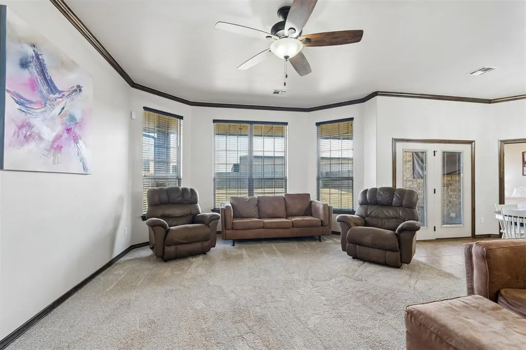 Photo 14 — 636 NE 23rd Street, Moore, OK 73160