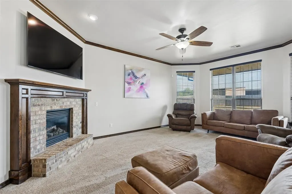 Photo 15 — 636 NE 23rd Street, Moore, OK 73160