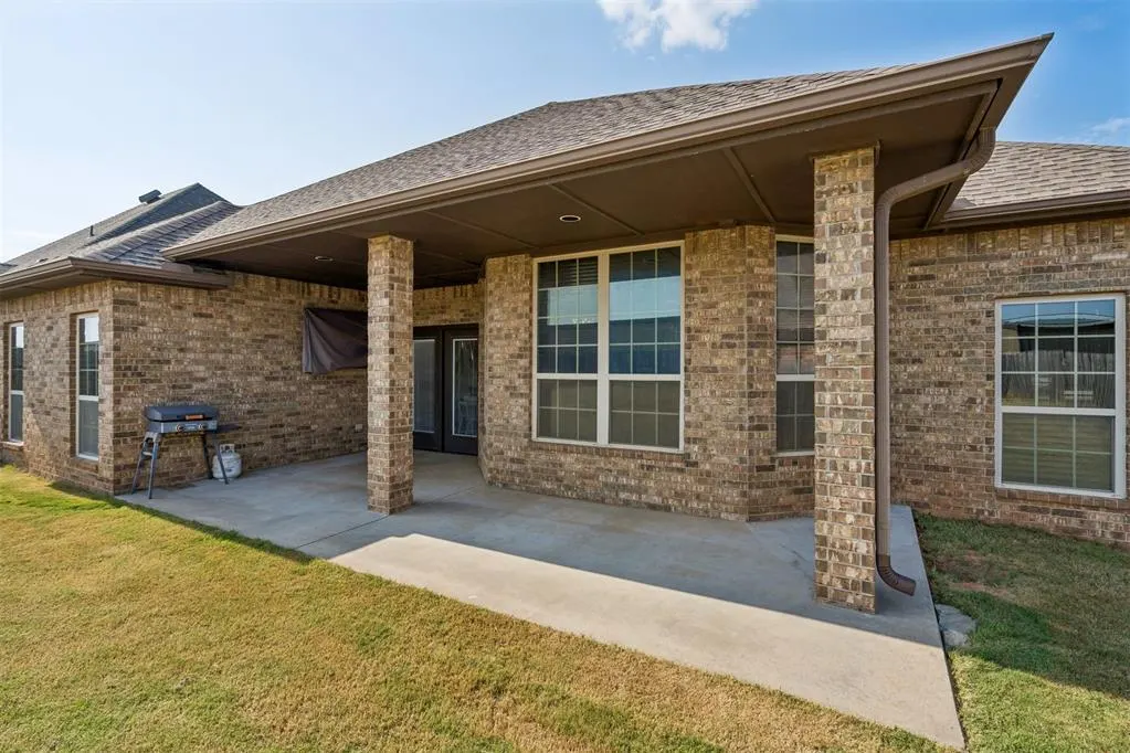 Photo 36 — 636 NE 23rd Street, Moore, OK 73160