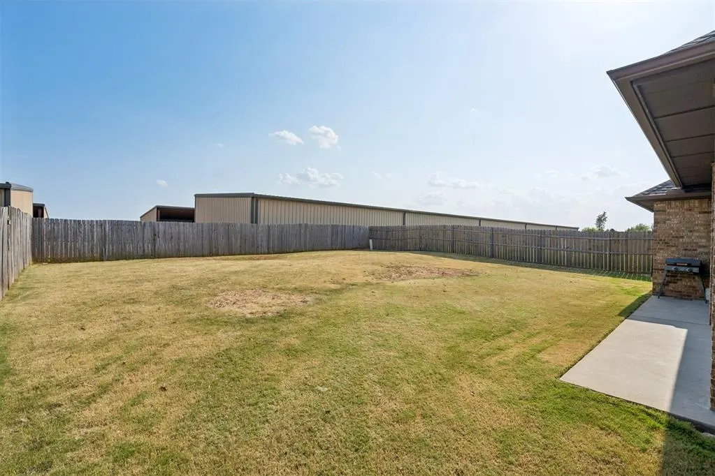 Photo 37 — 636 NE 23rd Street, Moore, OK 73160