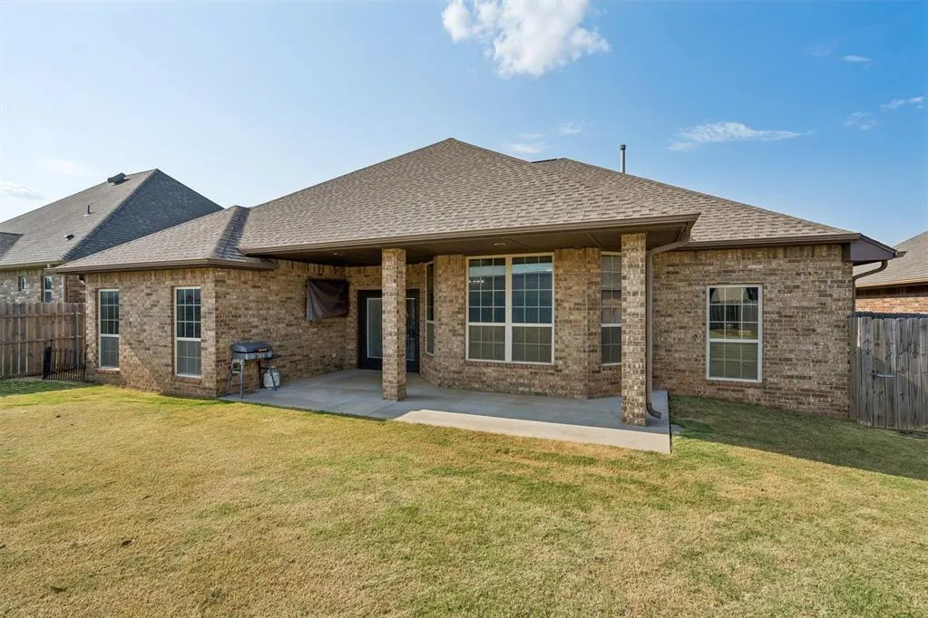 Photo 42 — 636 NE 23rd Street, Moore, OK 73160