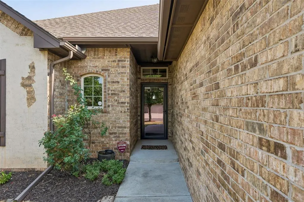 Photo 48 — 636 NE 23rd Street, Moore, OK 73160