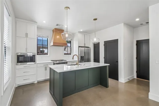 Photo 2 — 1803 Oso Avenue, Oklahoma City, OK 73108