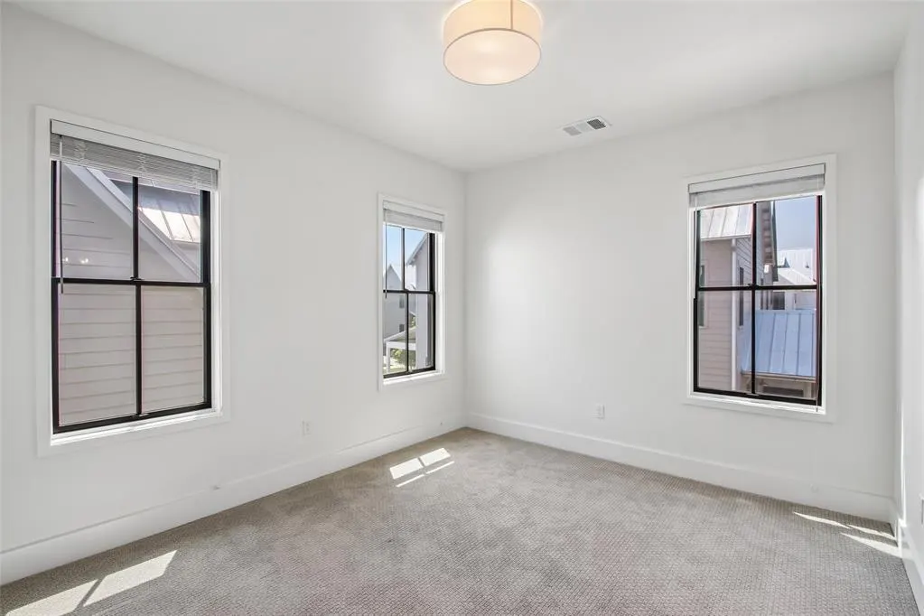 Photo 5 — 1803 Oso Avenue, Oklahoma City, OK 73108