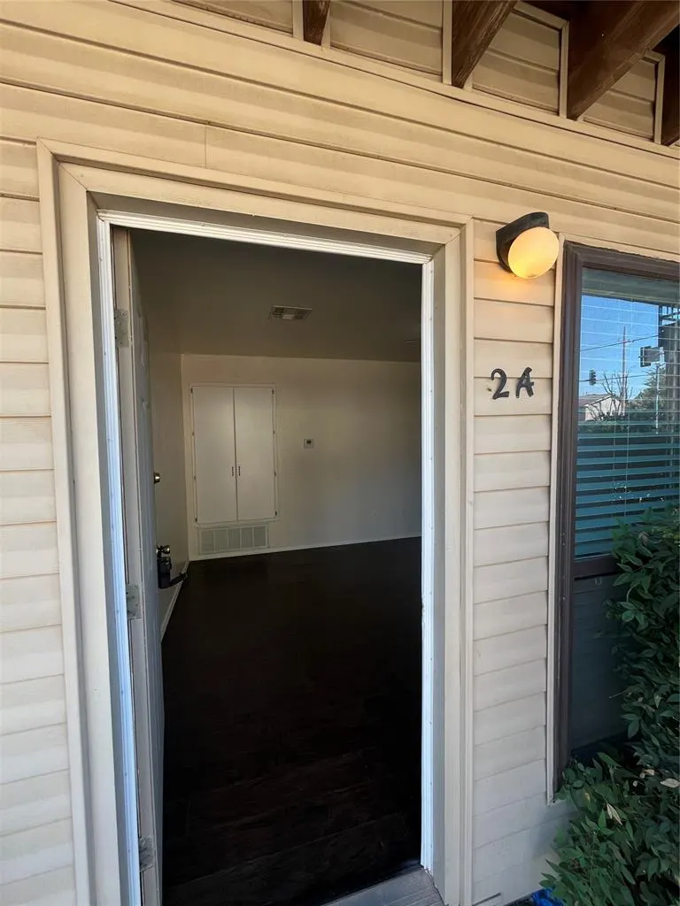 Front exterior — 1901 E Lindsey Street 2A, Norman, OK 73071