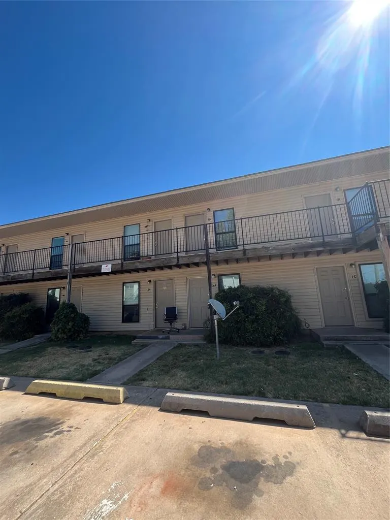 Photo 5 — 1901 E Lindsey Street 2A, Norman, OK 73071