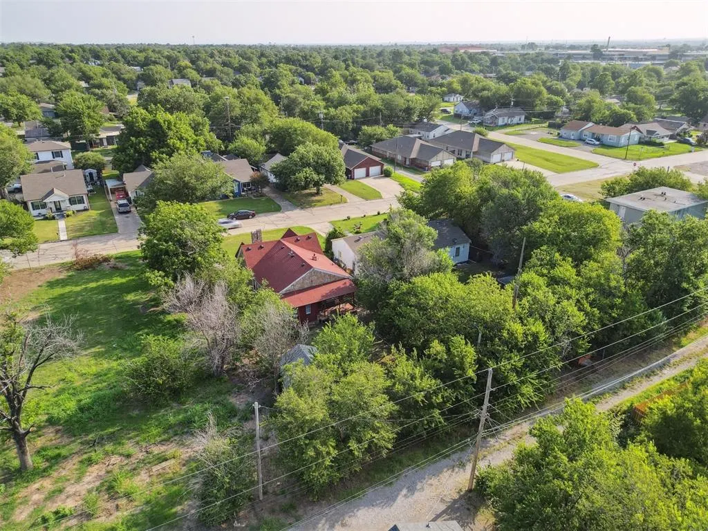 Photo 2 — 1414 NW Dearborn Avenue, Lawton, OK 73507