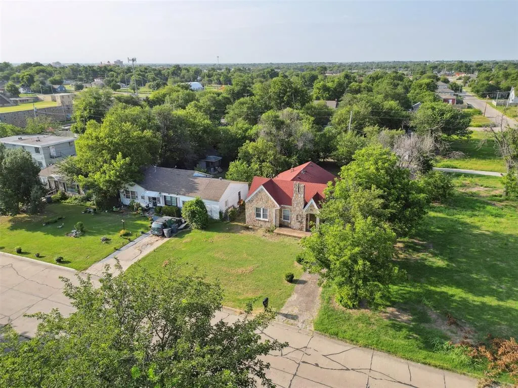 Photo 18 — 1414 NW Dearborn Avenue, Lawton, OK 73507
