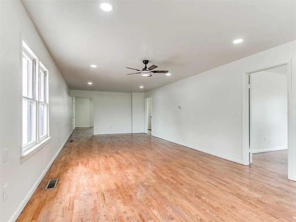 Photo 8 — 906 W Ridgewood Street, Shawnee, OK 74801