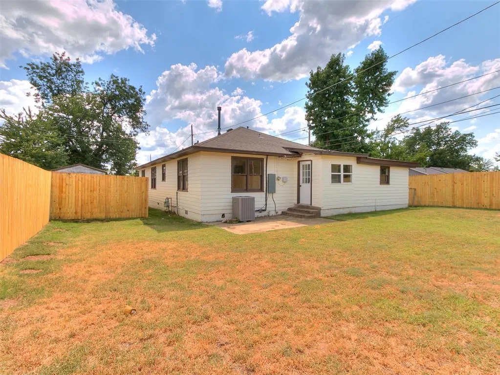 Photo 39 — 906 W Ridgewood Street, Shawnee, OK 74801