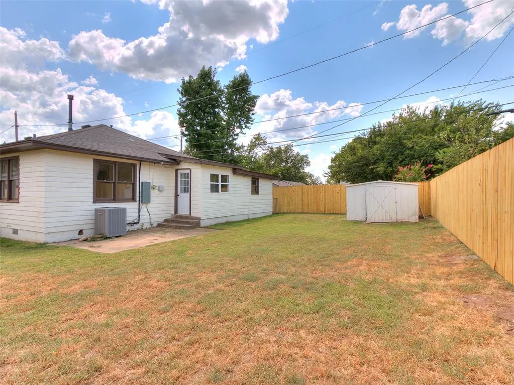 Photo 43 — 906 W Ridgewood Street, Shawnee, OK 74801