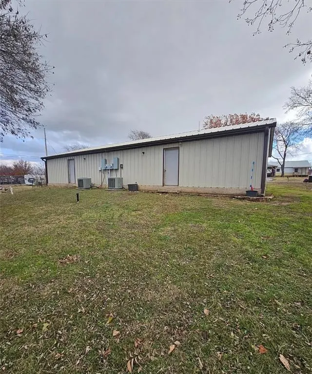 Photo 8 — 1416 W 2nd Street, Sulphur, OK 73086