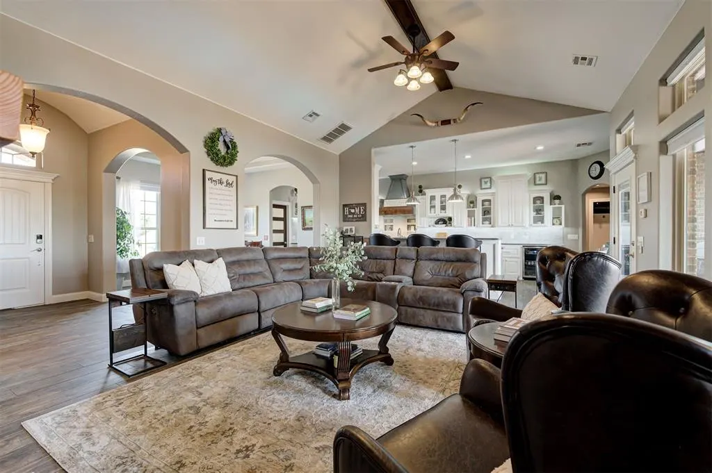 Photo 5 — 298 N Aspen Drive, Blanchard, OK 73010