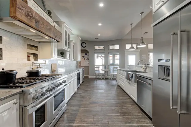 Photo 8 — 298 N Aspen Drive, Blanchard, OK 73010