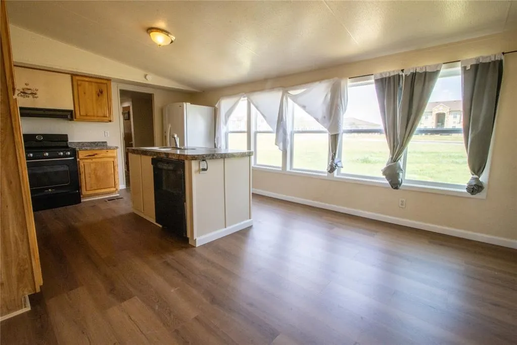 Photo 8 — 11010 Faith Lane, Thakerville, OK 73459