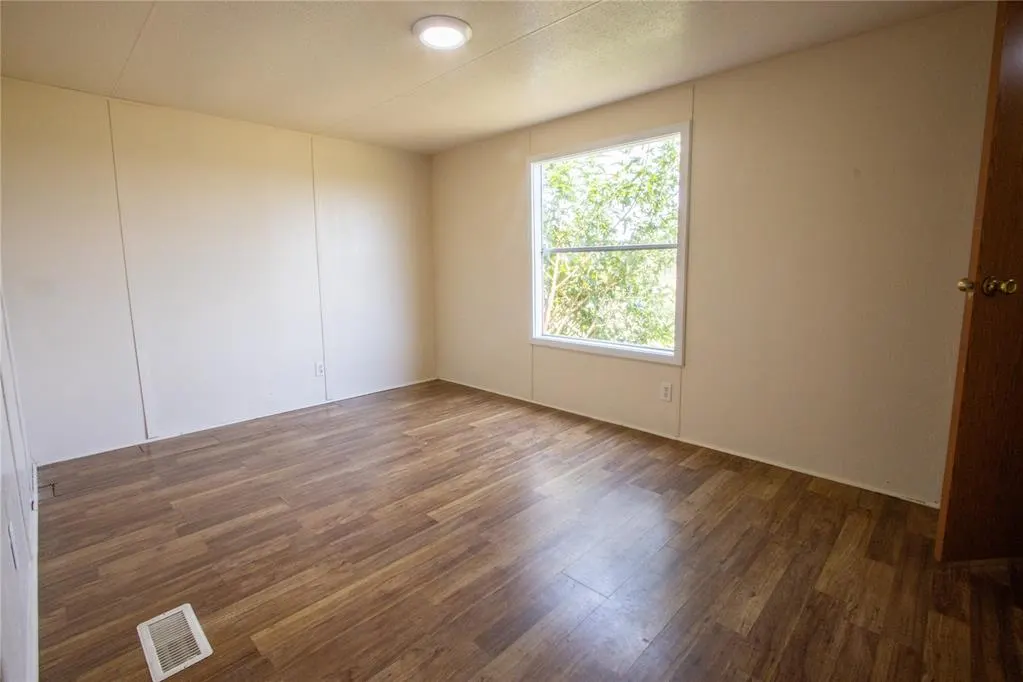 Photo 11 — 11010 Faith Lane, Thakerville, OK 73459