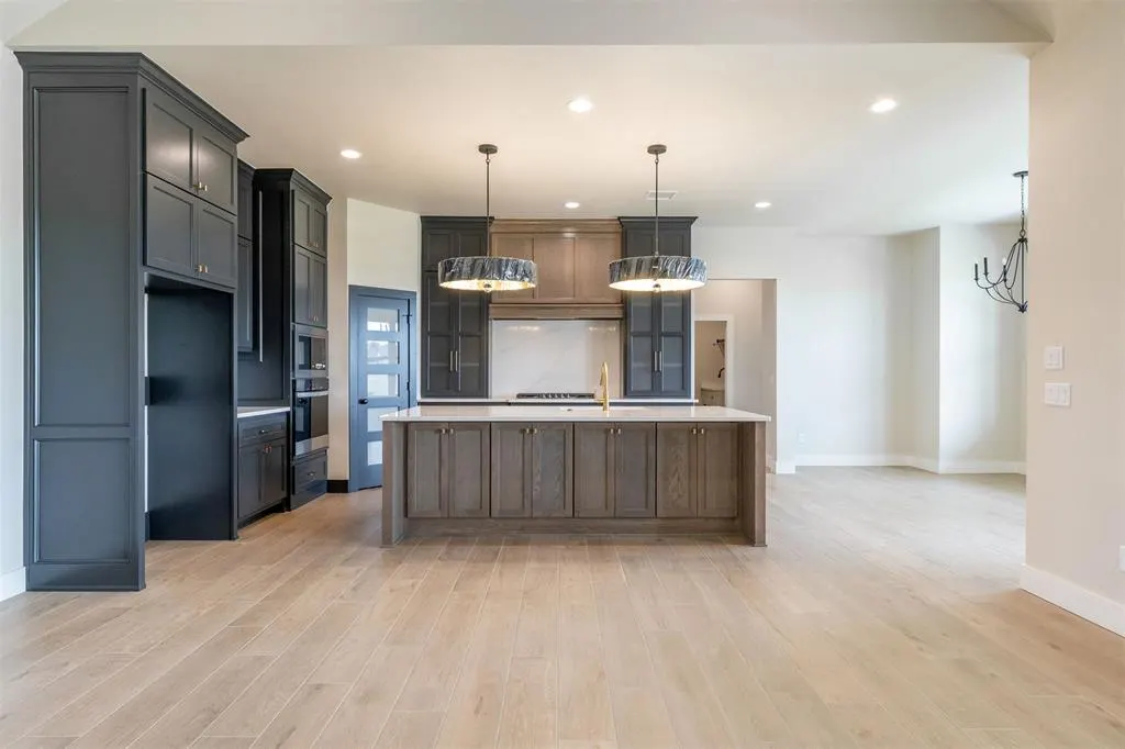 Photo 11 — 6920 Lake View Court, Cashion, OK 73016