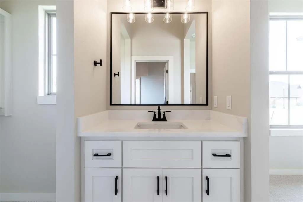 Photo 40 — 6920 Lake View Court, Cashion, OK 73016