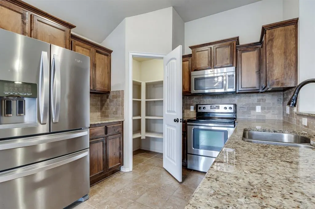 Photo 11 — 1228 Greenfield Avenue, Yukon, OK 73099