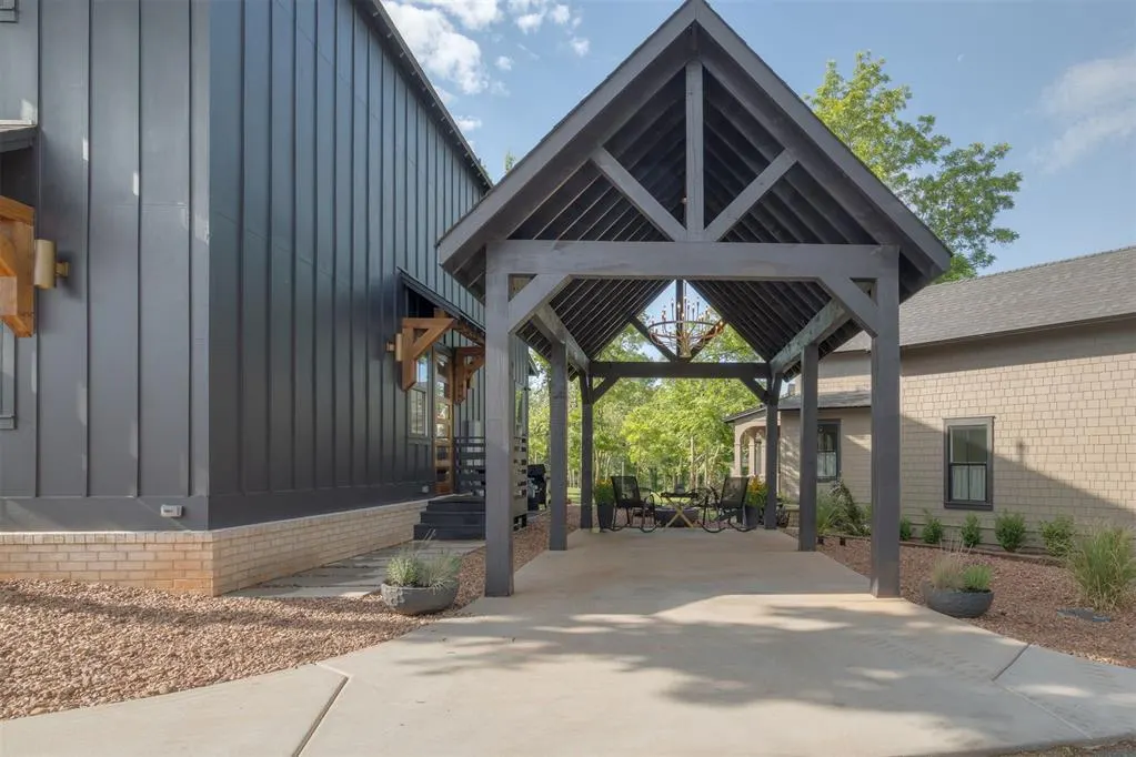 Photo 3 — 29370 Cottage Woods Road, Norman, OK 73072