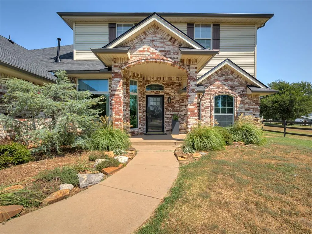 Photo 2 — 5901 E McMillin Drive, Tuttle, OK 73089