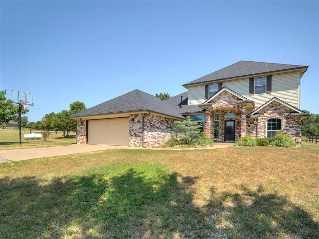 Photo 10 — 5901 E McMillin Drive, Tuttle, OK 73089