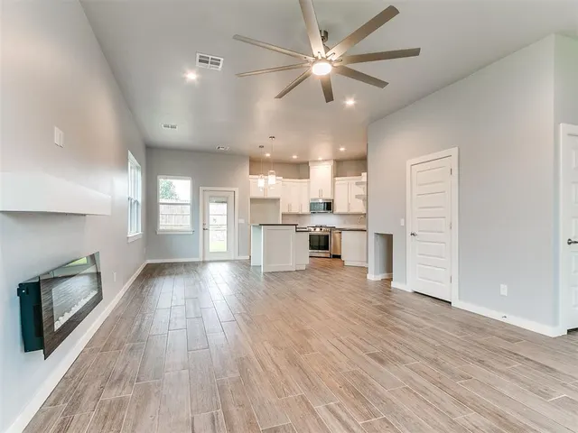 Photo 7 — 421 Remington Avenue, Jones, OK 73049