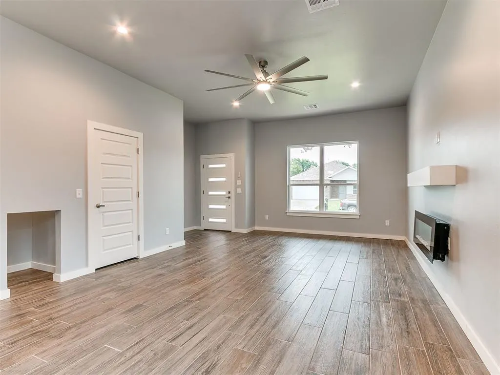 Photo 8 — 421 Remington Avenue, Jones, OK 73049