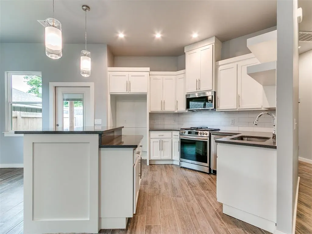 Photo 17 — 421 Remington Avenue, Jones, OK 73049