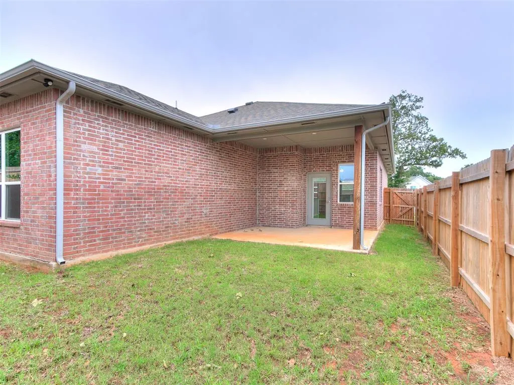 Photo 47 — 421 Remington Avenue, Jones, OK 73049
