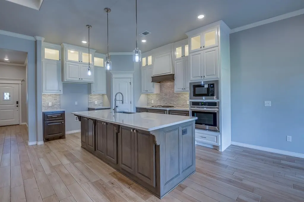 Photo 14 — 1201 NE 35th Street, Moore, OK 73160
